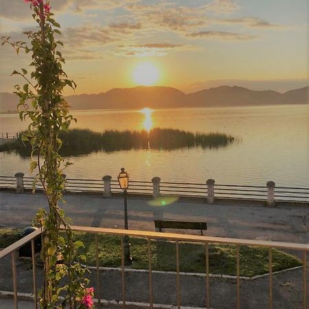Vista Lago Торре-дель-Лаго-Пуччіні Екстер'єр фото